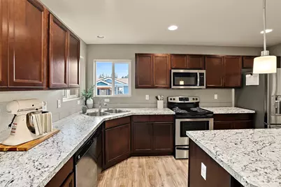 12914 Prairie Circle E, Bonney Lake, WA 98391 - Photo 9