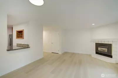 10248 NE 138th Place #B3, Kirkland, WA 98034 - Photo 11