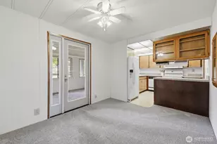 15702 SE 128th St, Renton, WA 98059 - Photo 5
