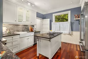 726 12th Ave E, Seattle, WA 98102 - Photo 13