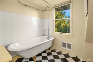 726 12th Ave E, Seattle, WA 98102 - Photo 29