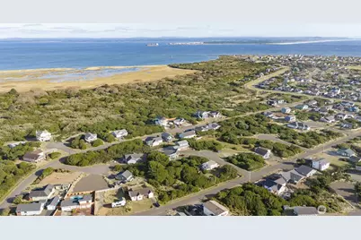 1114 Glendover Court SW, Ocean Shores, WA 98569 - Photo 11