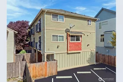 337 N 105th Street #A, Seattle, WA 98133 - Photo 1