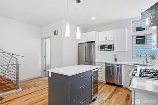 4314 Whitman Ave N, Seattle, WA 98103 - Photo 9
