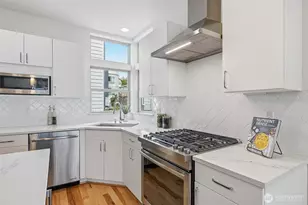 4314 Whitman Ave N, Seattle, WA 98103 - Photo 11