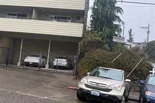 901 5th Ave N, Seattle, WA 98109 - Photo 9