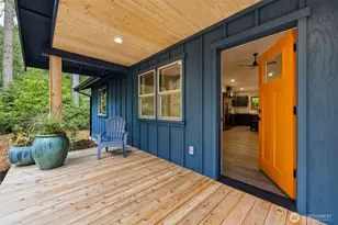 11011 Cascade Pl, Anderson Island, WA 98303 - Photo 3