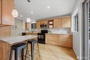 3739 NE 192nd St, Lake Forest Park, WA 98155 - Photo 7