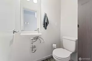 2201 W Ruffner St, Seattle, WA 98199 - Photo 29