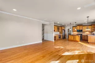 10705 176th Ave E, Bonney Lake, WA 98391 - Photo 17