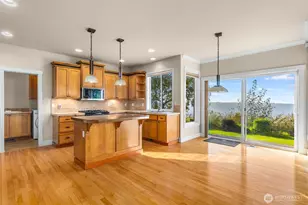 10705 176th Ave E, Bonney Lake, WA 98391 - Photo 13