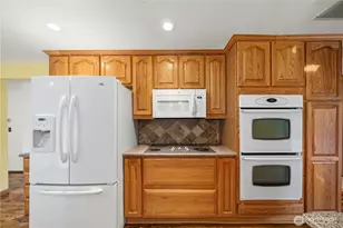 1008 151st St E, Tacoma, WA 98445 - Photo 13