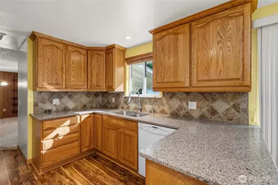 1008 151st Street E, Tacoma, WA 98445 - Photo 11