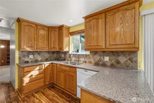 1008 151st St E, Tacoma, WA 98445 - Photo 11