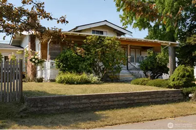 1811 9th Street, Anacortes, WA 98221 - Photo 3