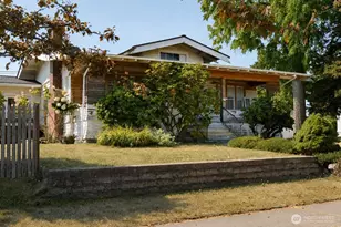 1811 9th St, Anacortes, WA 98221 - Photo 3