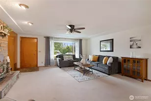 2421 94th Ave E, Edgewood, WA 98371 - Photo 9