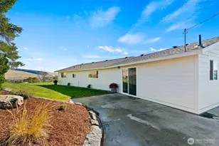 3670 N Wenas, Selah, WA 98942 - Photo 35