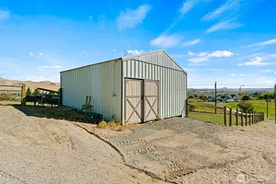 3670 N Wenas, Selah, WA 98942 - Photo 37