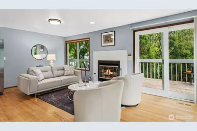 7548 Ravenna Avenue NE, Seattle, WA 98115 - Photo 17
