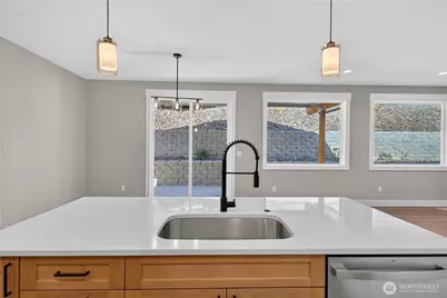873 NE Tyler Place, East Wenatchee, WA 98802 - Photo 7