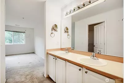 23735 SE Summerhill Lane, Issaquah, WA 98029 - Photo 17