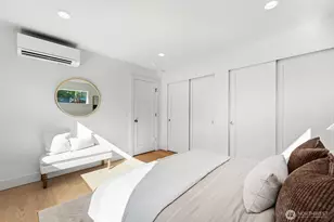 4328 Woodlawn Ave N, Seattle, WA 98103 - Photo 5