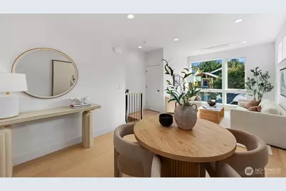 4328 Woodlawn Avenue N #A, Seattle, WA 98103 - Photo 15