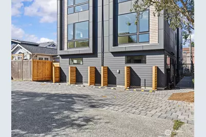 4328 Woodlawn Avenue N #A, Seattle, WA 98103 - Photo 25
