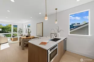 4328 Woodlawn Ave N, Seattle, WA 98103 - Photo 11