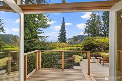9796 NE Murden Cove Drive, Bainbridge Island, WA 98110 - Photo 17