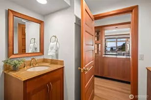 9796 NE Murden Cove Dr, Bainbridge Island, WA 98110 - Photo 21