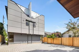 6211 A 9th Ave NE, Seattle, WA 98115 - Photo 3