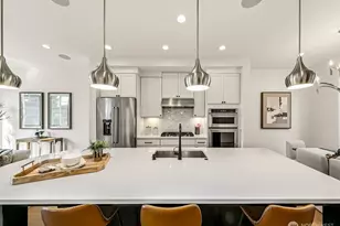 941 W McGraw St, Seattle, WA 98119 - Photo 9