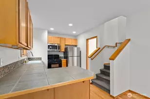 12041 33rd Ave NE, Seattle, WA 98125 - Photo 13