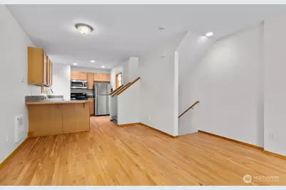 12041 33rd Avenue NE #A, Seattle, WA 98125 - Photo 9