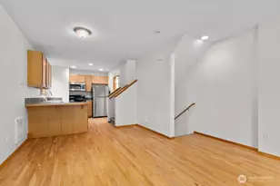 12041 33rd Ave NE, Seattle, WA 98125 - Photo 9