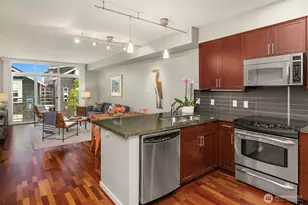 125 Ferncliff Ave NE, Bainbridge Island, WA 98110 - Photo 13