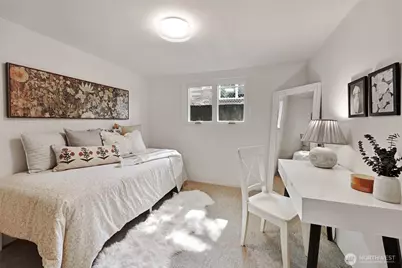 6049 Princeton Avenue NE, Seattle, WA 98115 - Photo 23
