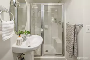 218 24th Ave E, Seattle, WA 98112 - Photo 9