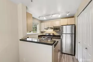 10619 SE 261st Pl, Kent, WA 98030 - Photo 3