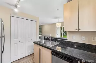 10619 SE 261st Pl, Kent, WA 98030 - Photo 5