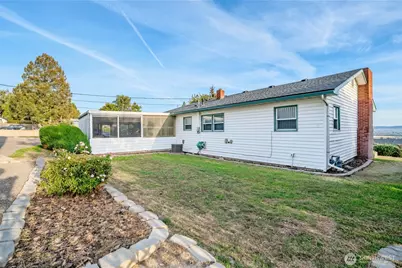 1369 Upland Drive, Sunnyside, WA 98944 - Photo 23