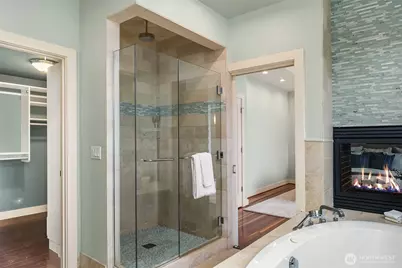 5770 Ashworth Avenue N, Seattle, WA 98103 - Photo 25