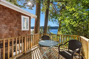 8405 Hansen Rd NE, Bainbridge Island, WA 98110 - Photo 33