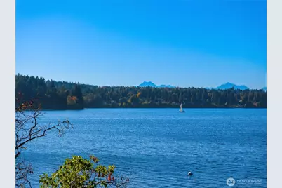 8405 Hansen Road NE, Bainbridge Island, WA 98110 - Photo 31