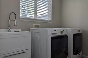 751 NW Juniper St, Issaquah, WA 98027 - Photo 17