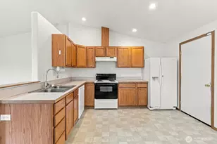 127 E Wilson St, Shelton, WA 98584 - Photo 11