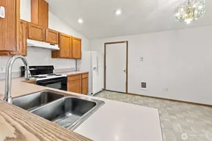 127 E Wilson St, Shelton, WA 98584 - Photo 13