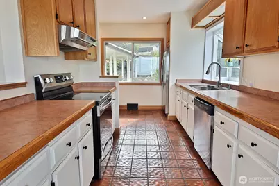 1443 Martha Way, Oak Harbor, WA 98277 - Photo 21